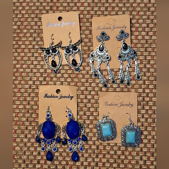 Jewelry - Fashion Jewelry Silver and Blue Earring Set